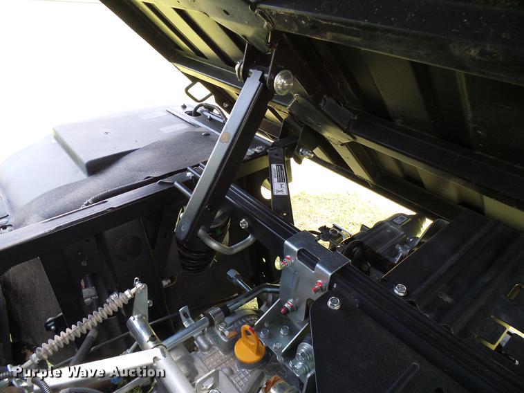 image for item DD8287 2017 Kubota RTVX900 ATV