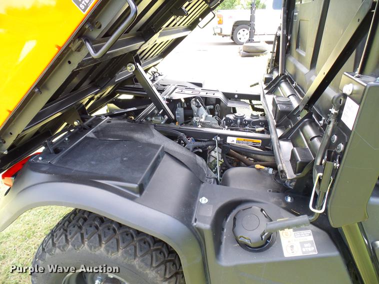 image for item DD8287 2017 Kubota RTVX900 ATV