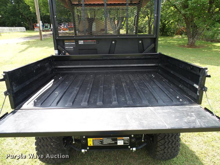 image for item DD8287 2017 Kubota RTVX900 ATV