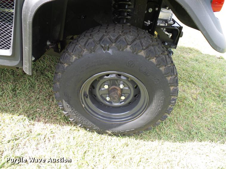 image for item DD8287 2017 Kubota RTVX900 ATV