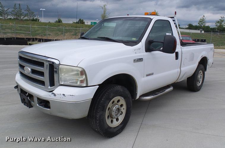image for item DD8568 2007 Ford F250 Super Duty pickup truck