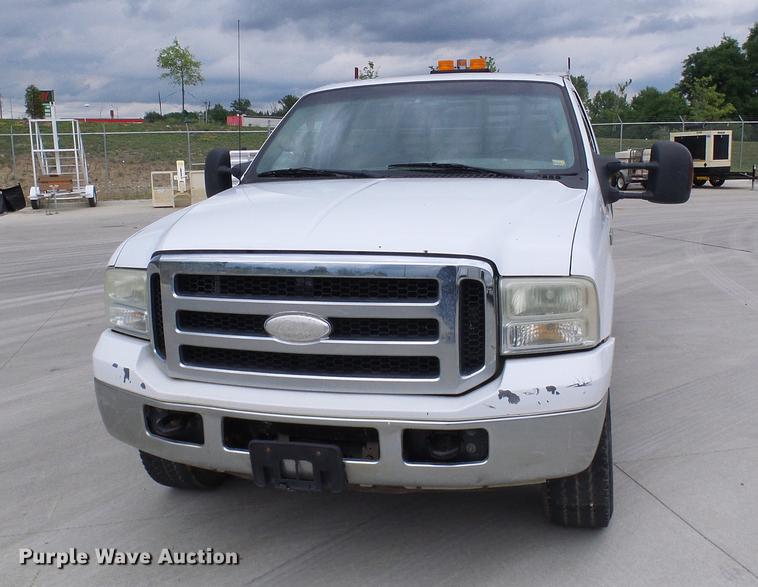 image for item DD8568 2007 Ford F250 Super Duty pickup truck