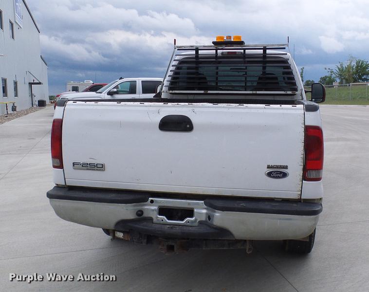 image for item DD8568 2007 Ford F250 Super Duty pickup truck