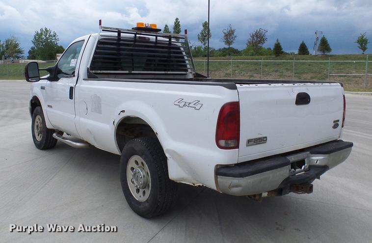 image for item DD8568 2007 Ford F250 Super Duty pickup truck