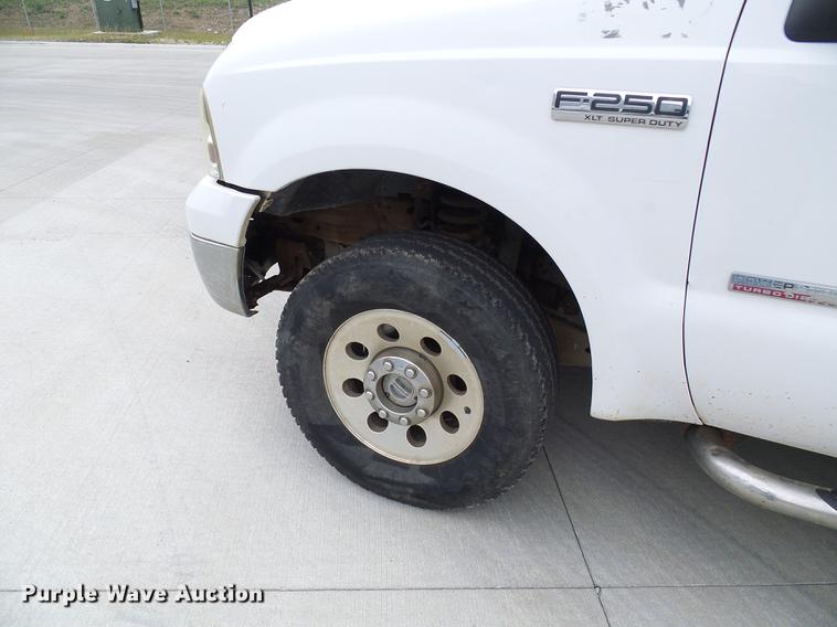image for item DD8568 2007 Ford F250 Super Duty pickup truck