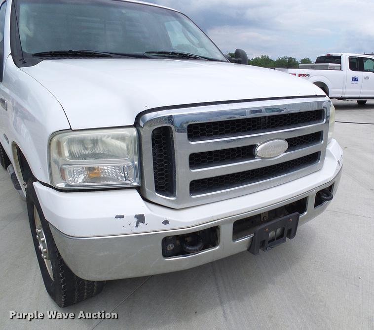 image for item DD8568 2007 Ford F250 Super Duty pickup truck