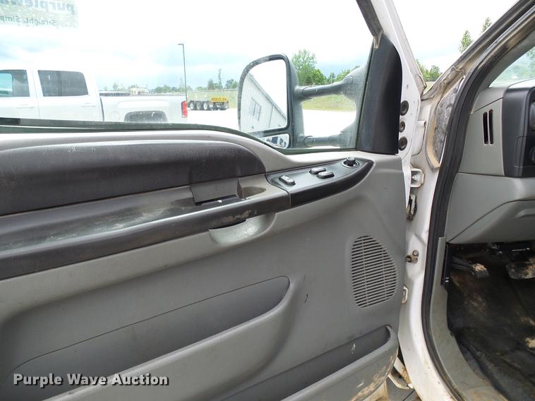 image for item DD8568 2007 Ford F250 Super Duty pickup truck