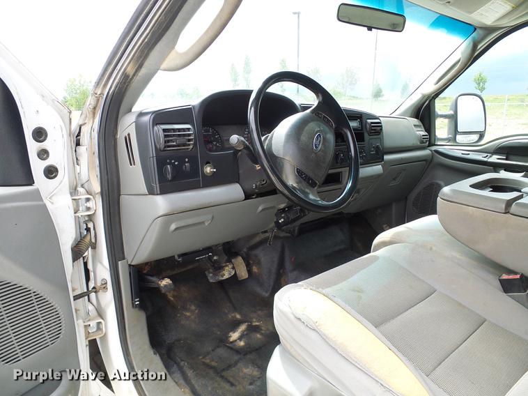 image for item DD8568 2007 Ford F250 Super Duty pickup truck