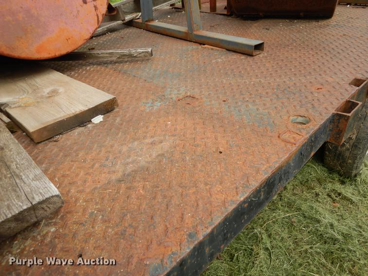 image for item DE1814 1993 Ford F450 Super Duty flatbed truck