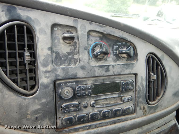 image for item DE1817 1998 Ford Econoline E250 van