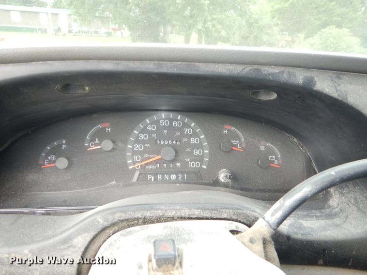 image for item DE1817 1998 Ford Econoline E250 van