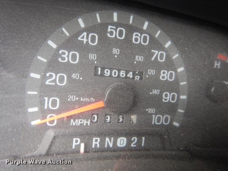 image for item DE1817 1998 Ford Econoline E250 van