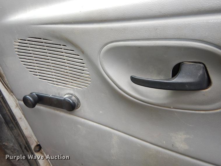 image for item DE1817 1998 Ford Econoline E250 van