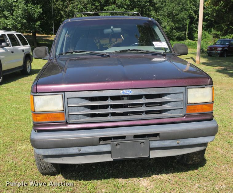 image for item DE3711 1994 Ford Explorer Sport SUV