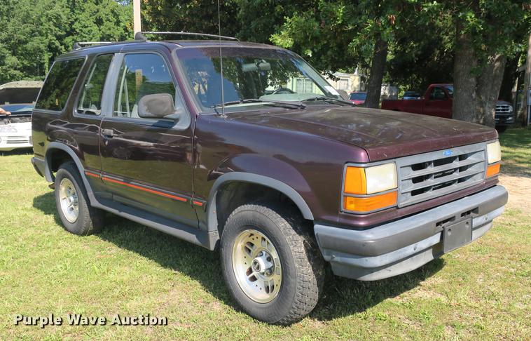 image for item DE3711 1994 Ford Explorer Sport SUV