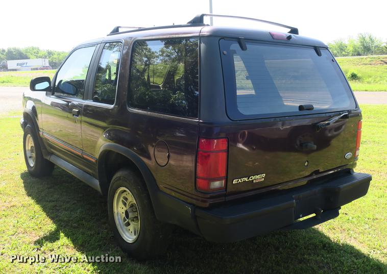 image for item DE3711 1994 Ford Explorer Sport SUV