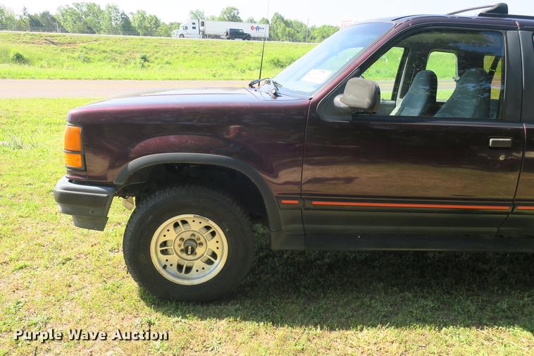 image for item DE3711 1994 Ford Explorer Sport SUV