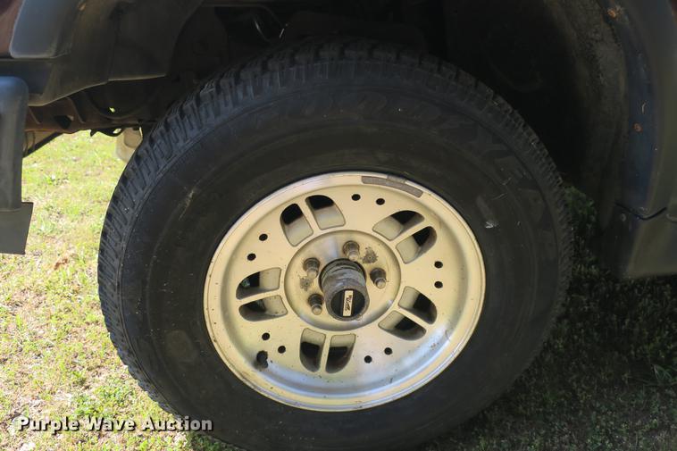 image for item DE3711 1994 Ford Explorer Sport SUV