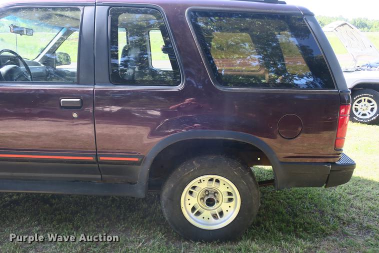 image for item DE3711 1994 Ford Explorer Sport SUV