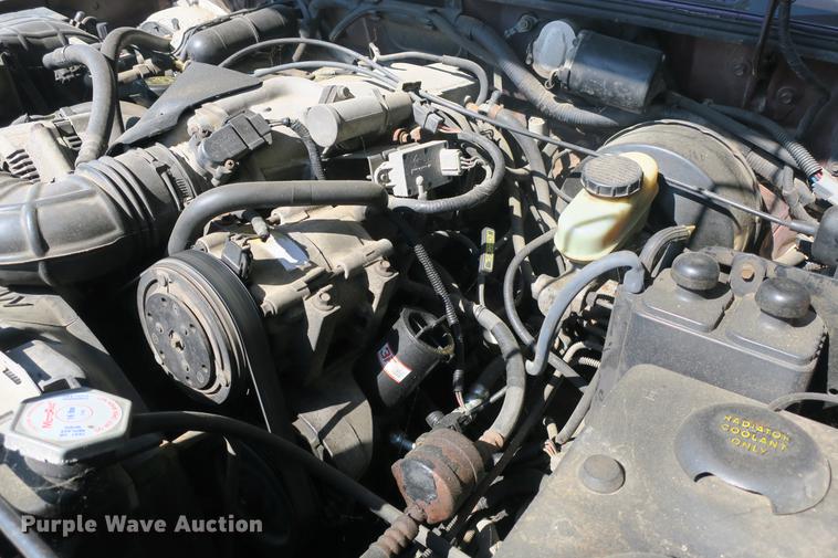 image for item DE3711 1994 Ford Explorer Sport SUV