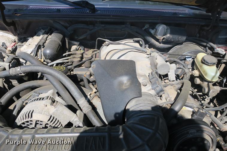 image for item DE3711 1994 Ford Explorer Sport SUV