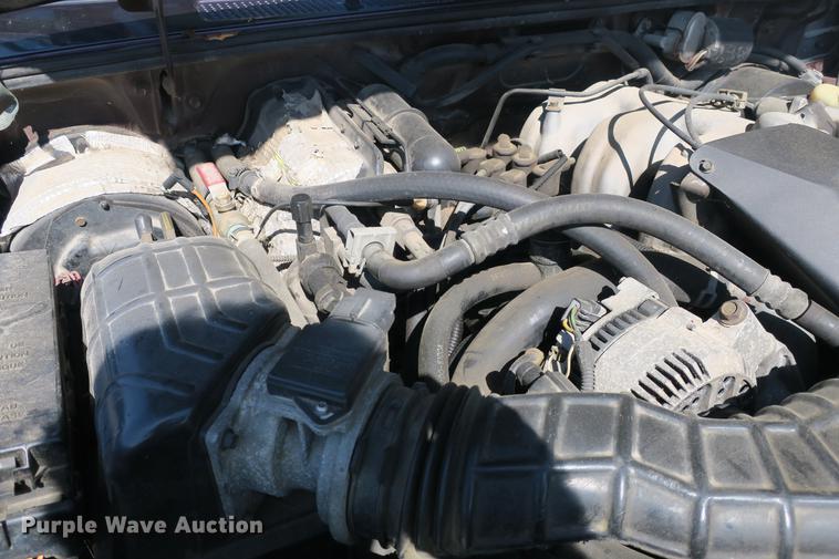 image for item DE3711 1994 Ford Explorer Sport SUV