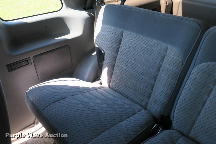 image for item DE3711 1994 Ford Explorer Sport SUV