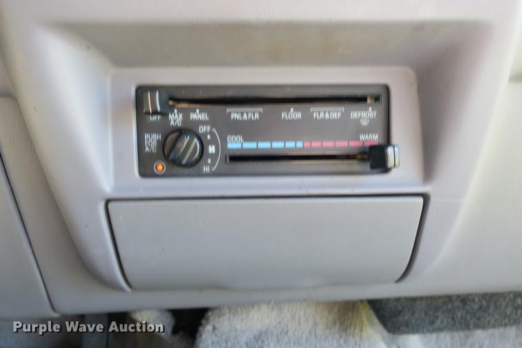 image for item DE3711 1994 Ford Explorer Sport SUV