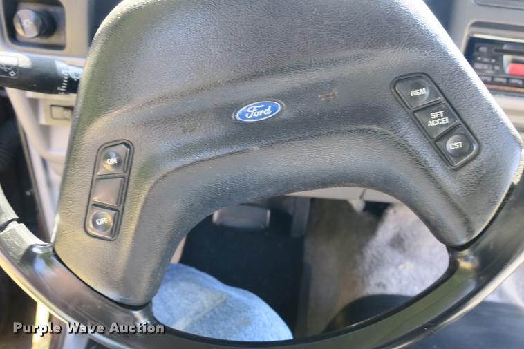 image for item DE3711 1994 Ford Explorer Sport SUV