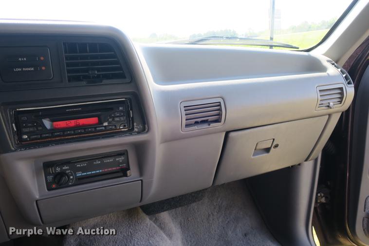 image for item DE3711 1994 Ford Explorer Sport SUV