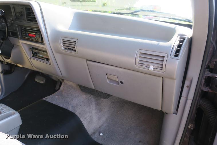 image for item DE3711 1994 Ford Explorer Sport SUV