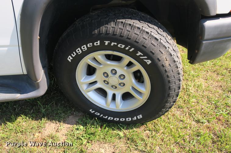 image for item DE3712 2003 Dodge Durango SXT SUV