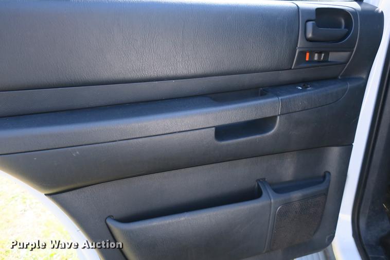 image for item DE3712 2003 Dodge Durango SXT SUV