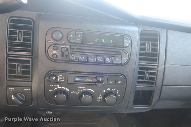 image for item DE3712 2003 Dodge Durango SXT SUV