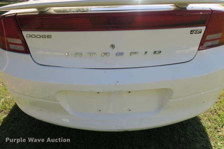 image for item DE3713 2004 Dodge Intrepid SXT