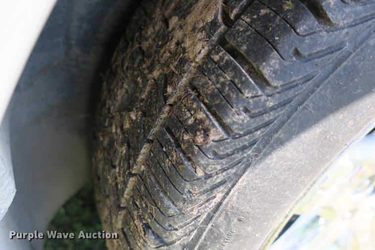 image for item DE3713 2004 Dodge Intrepid SXT