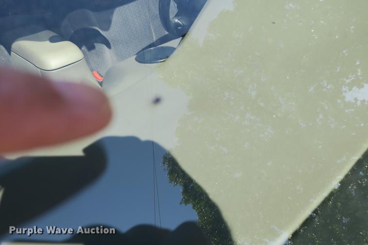 image for item DE3713 2004 Dodge Intrepid SXT