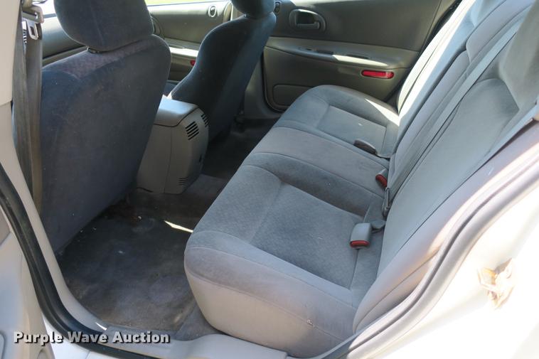 image for item DE3713 2004 Dodge Intrepid SXT