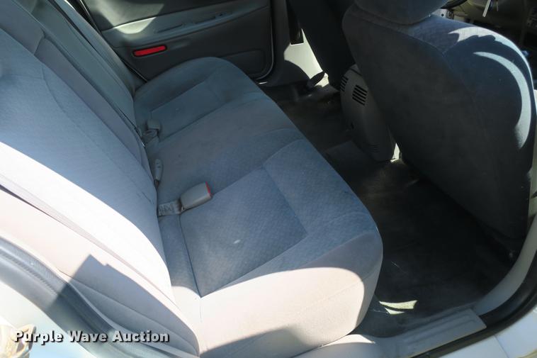 image for item DE3713 2004 Dodge Intrepid SXT