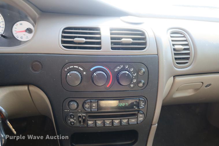 image for item DE3713 2004 Dodge Intrepid SXT