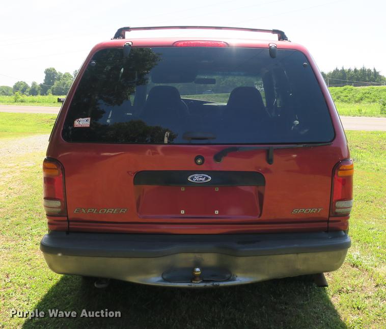 image for item DE3714 2000 Ford Explorer Sport SUV