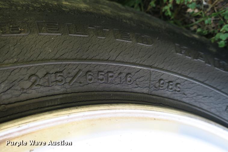 image for item DE3714 2000 Ford Explorer Sport SUV