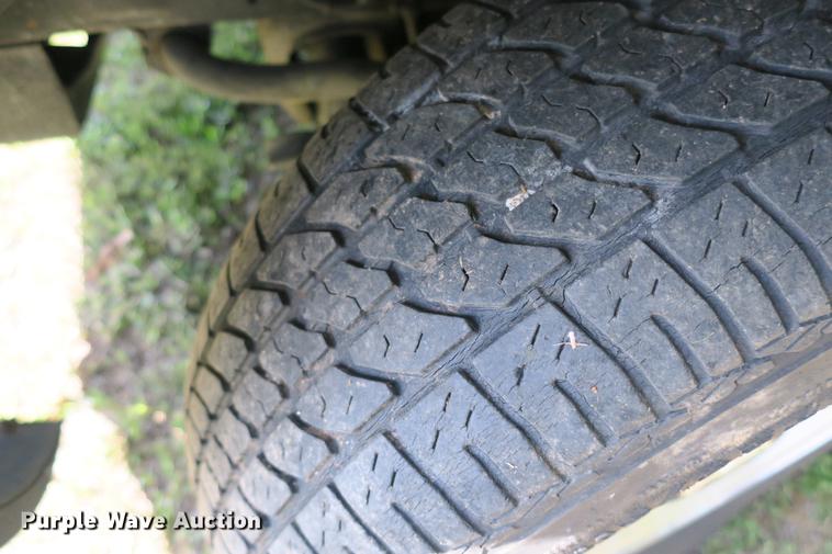 image for item DE3714 2000 Ford Explorer Sport SUV