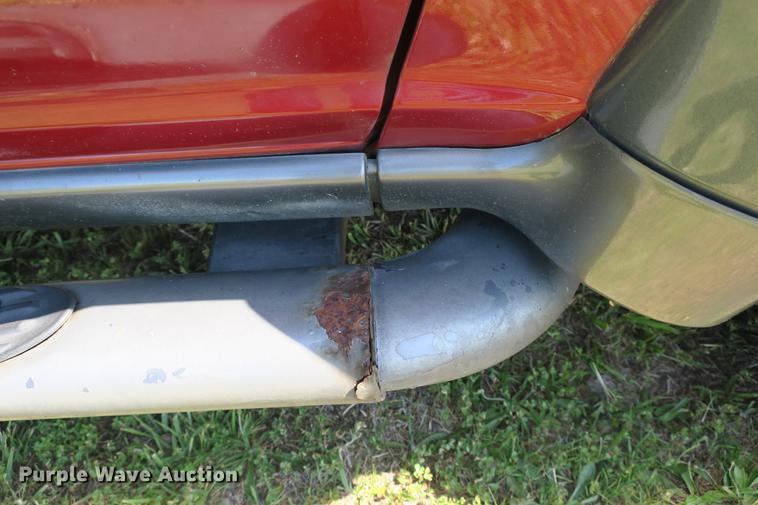 image for item DE3714 2000 Ford Explorer Sport SUV