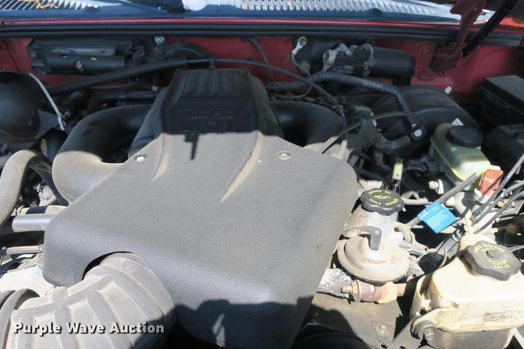 image for item DE3714 2000 Ford Explorer Sport SUV