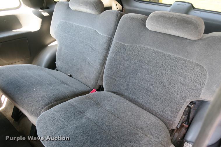 image for item DE3714 2000 Ford Explorer Sport SUV