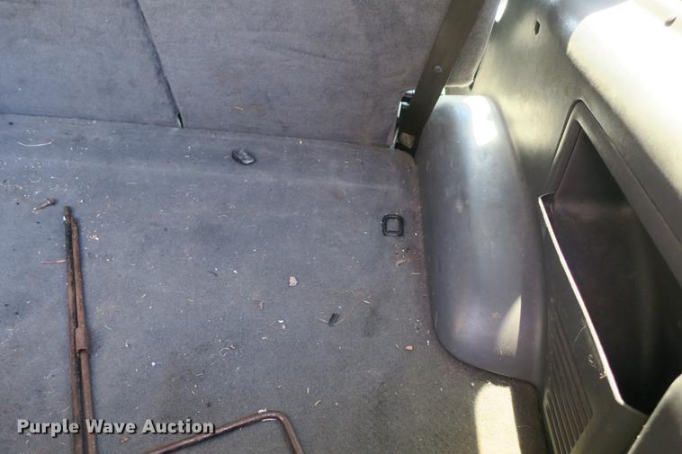 image for item DE3714 2000 Ford Explorer Sport SUV