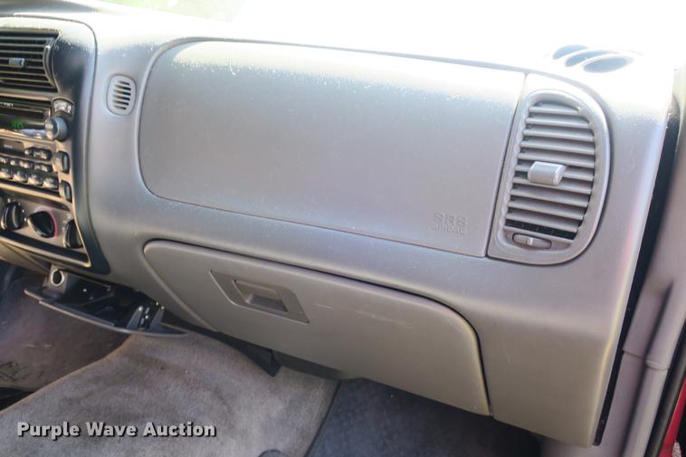 image for item DE3714 2000 Ford Explorer Sport SUV