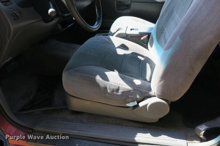 image for item DE3714 2000 Ford Explorer Sport SUV