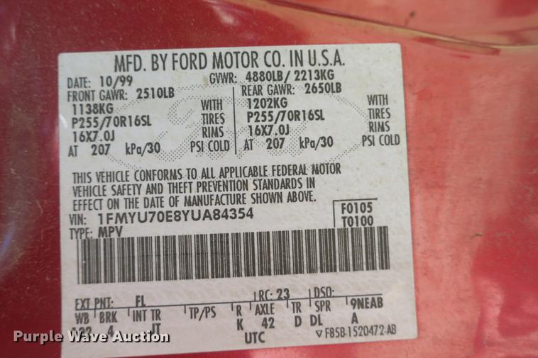 image for item DE3714 2000 Ford Explorer Sport SUV